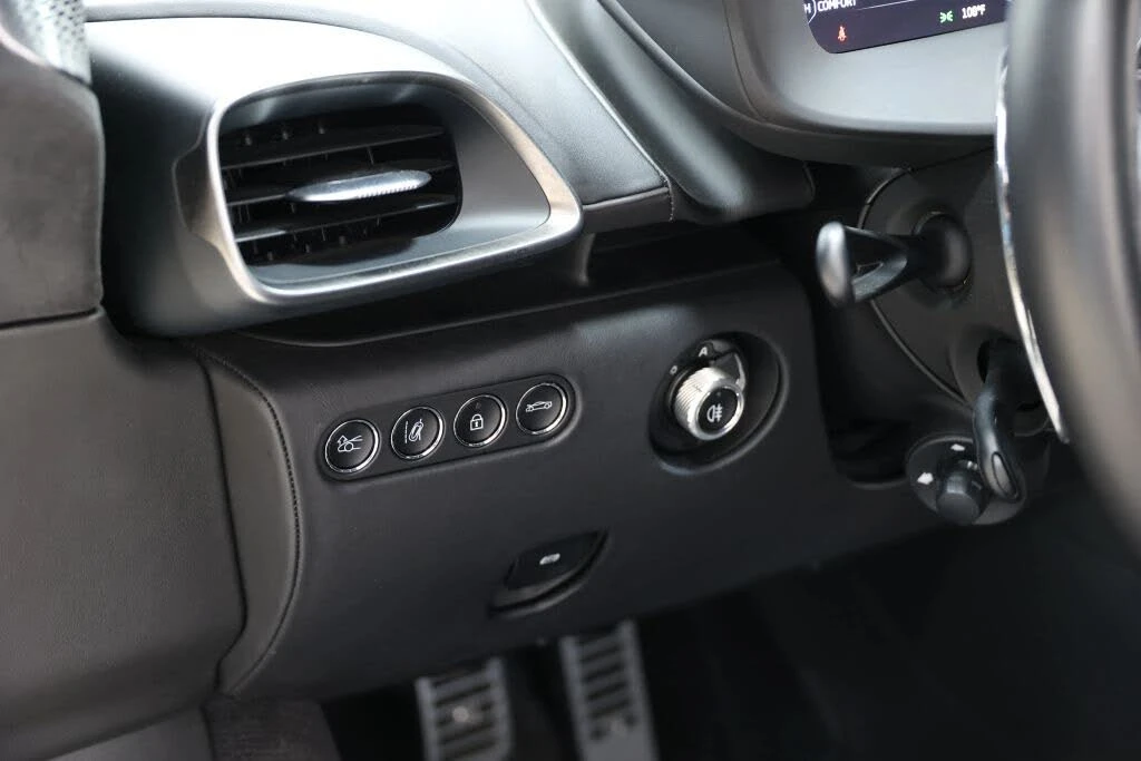 2023 McLaren Artura - Image 19 of 31