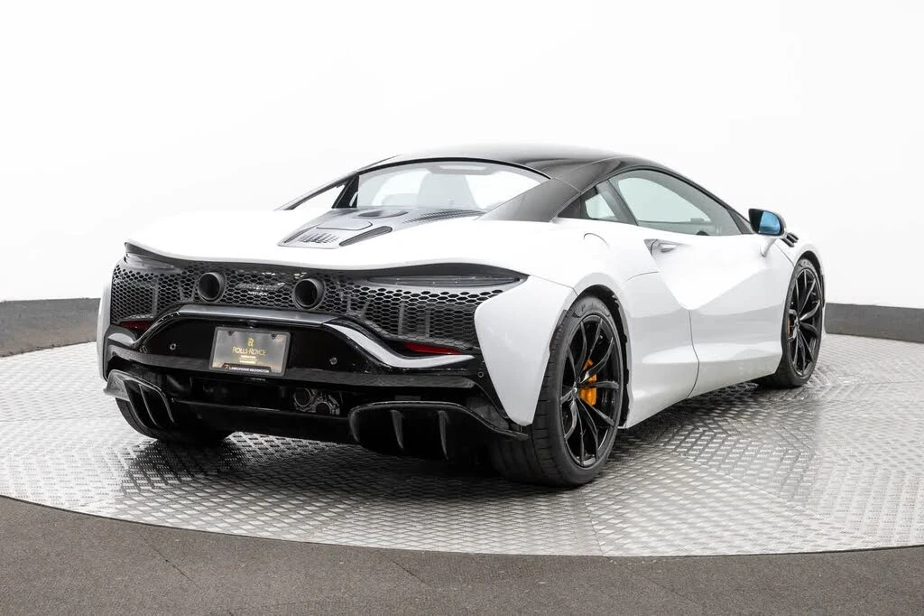 2023 McLaren Artura - Image 18 of 31