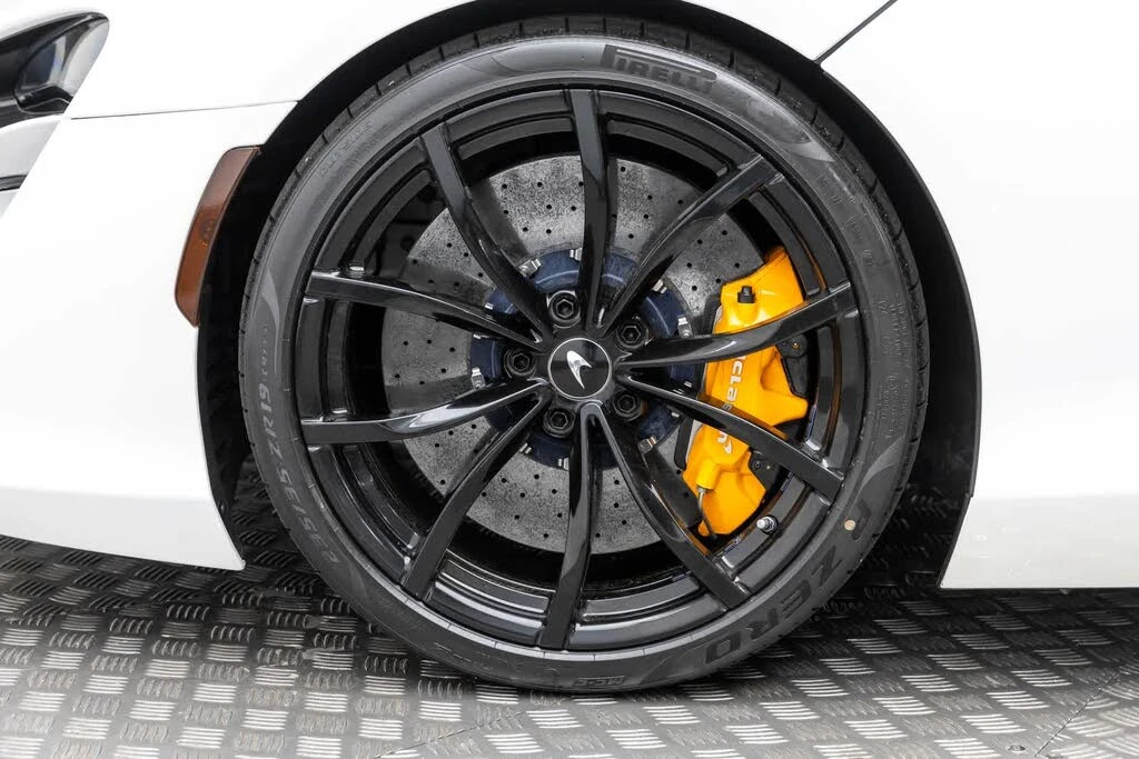 2023 McLaren Artura - Image 8 of 31