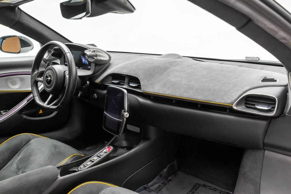 2023 McLaren Artura - Image 31 of 31