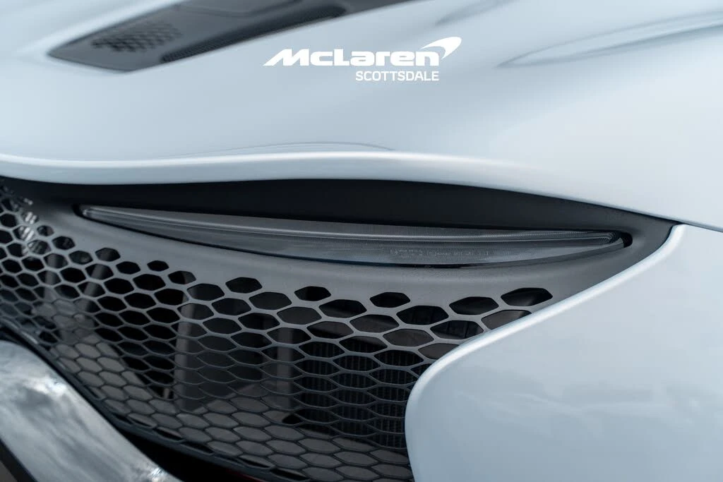2023 McLaren Artura - Image 24 of 30