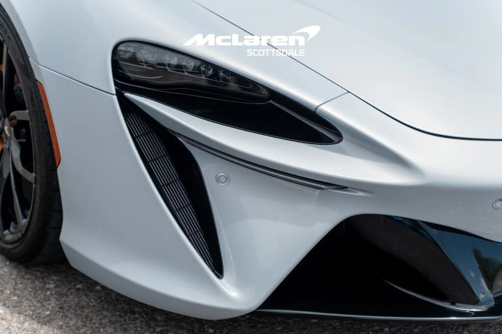 2023 McLaren Artura - Image 18 of 30