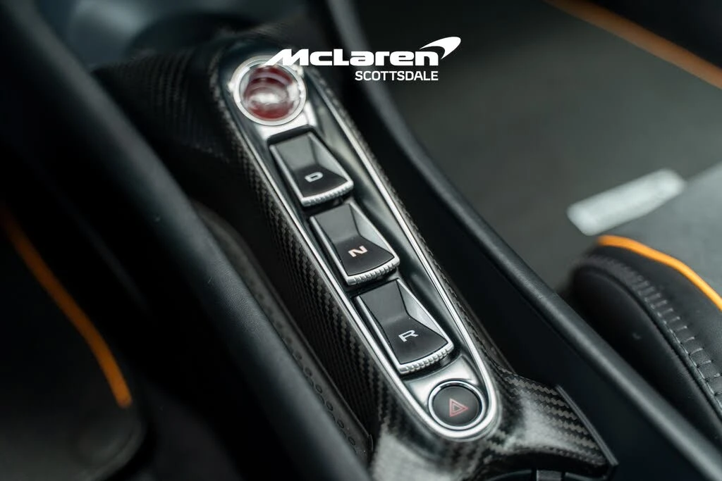 2023 McLaren Artura - Image 16 of 30