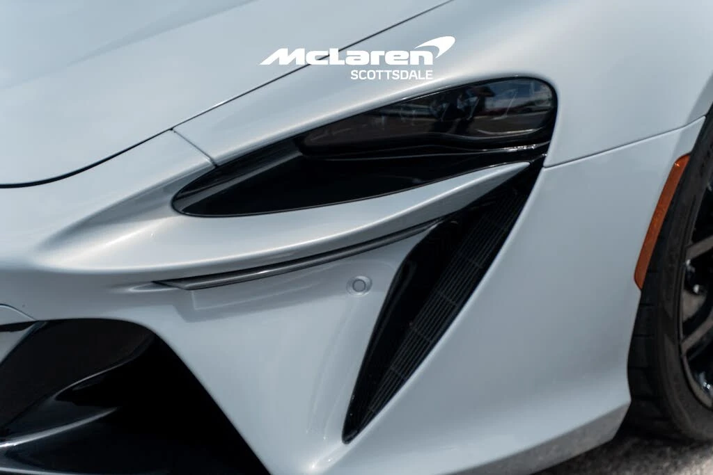 2023 McLaren Artura - Image 20 of 30