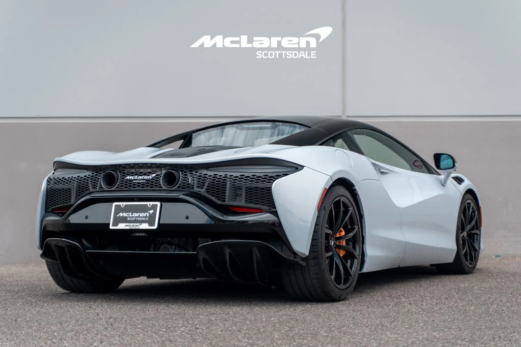 2023 McLaren Artura - Image 7 of 30