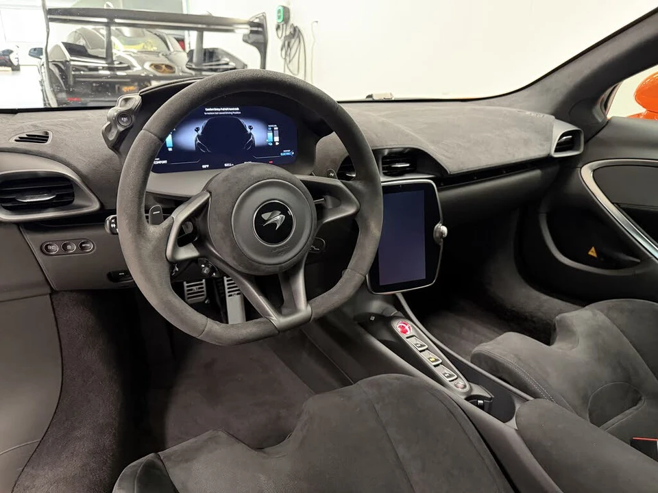 2023 McLaren Artura - Image 11 of 15