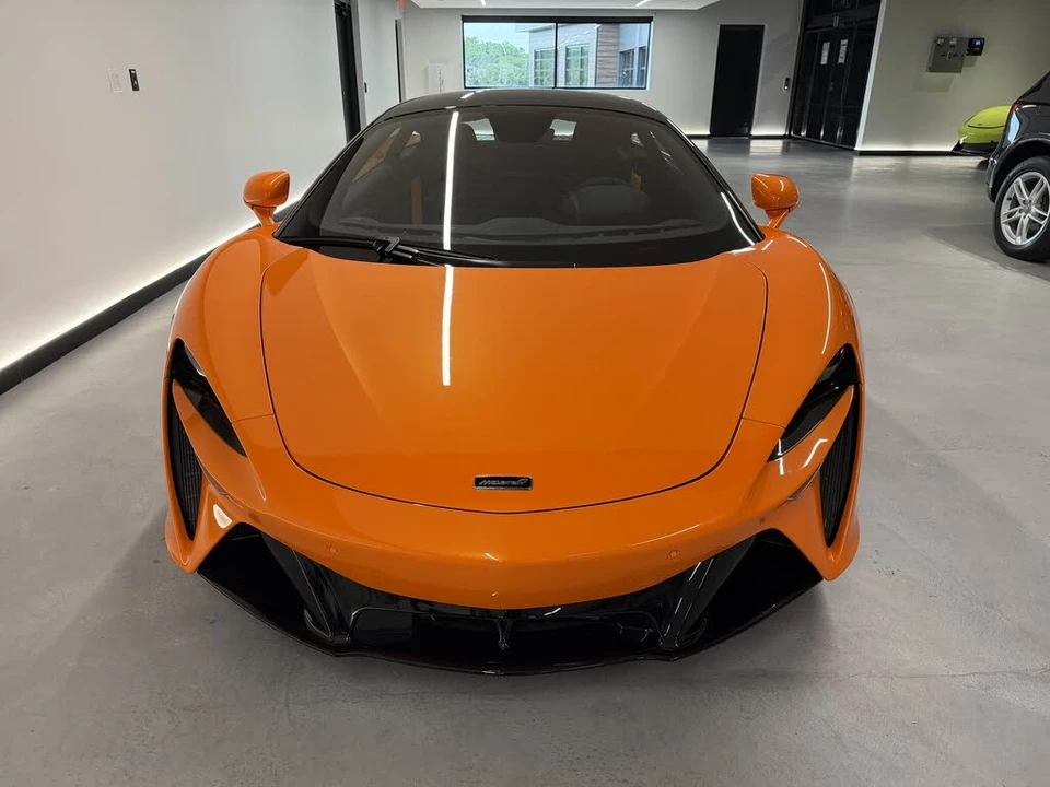 2023 McLaren Artura - Image 7 of 15