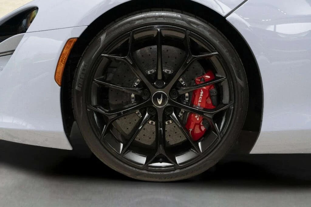 2023 McLaren Artura - Image 9 of 31