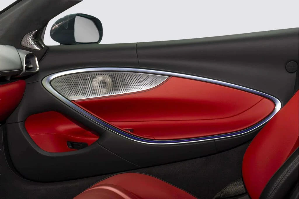 2023 McLaren Artura - Image 14 of 31