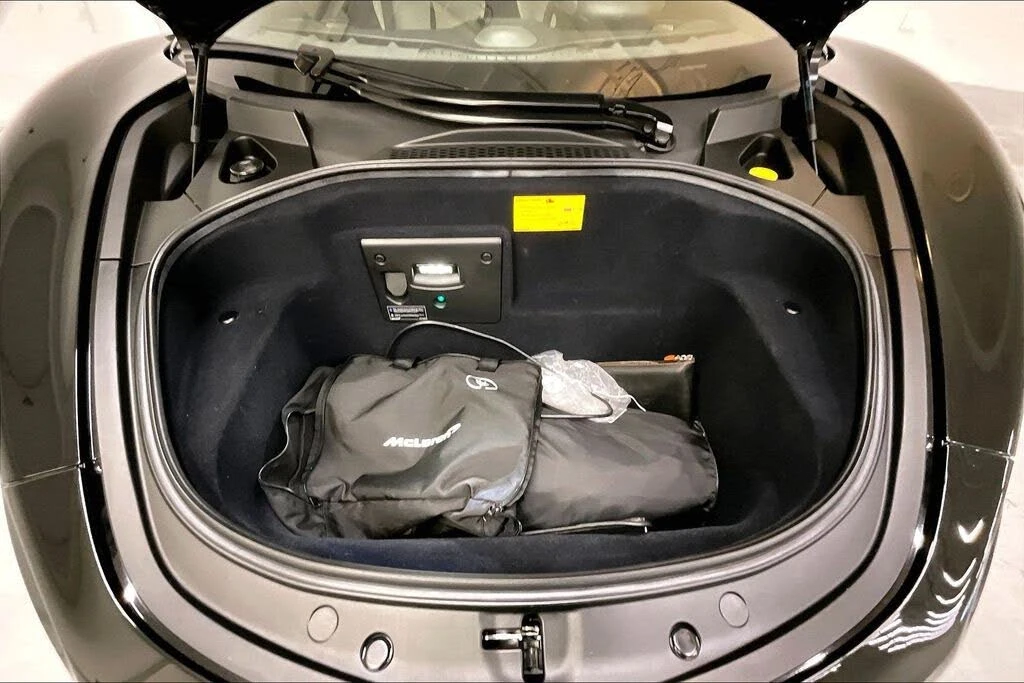 2023 McLaren Artura - Image 15 of 31