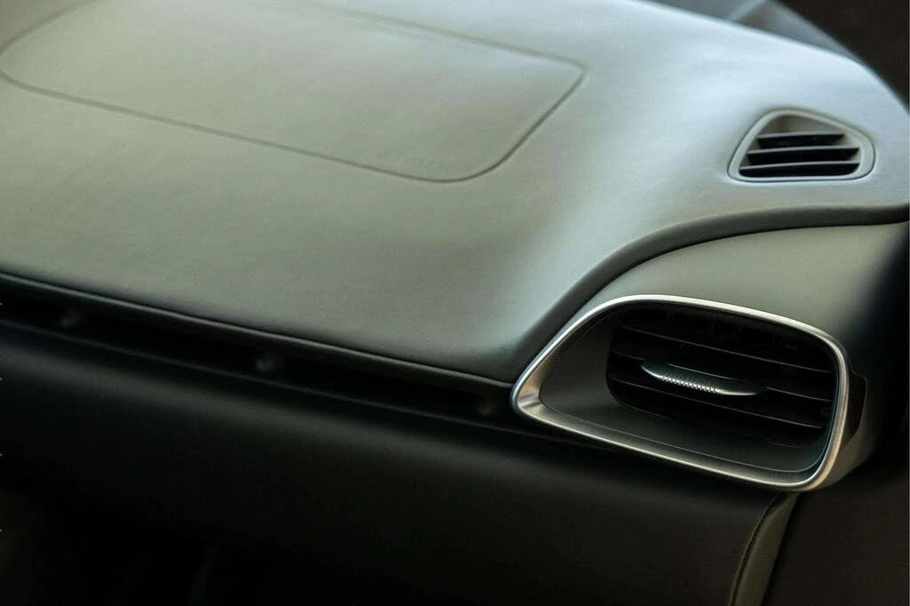 2023 McLaren Artura - Image 28 of 31