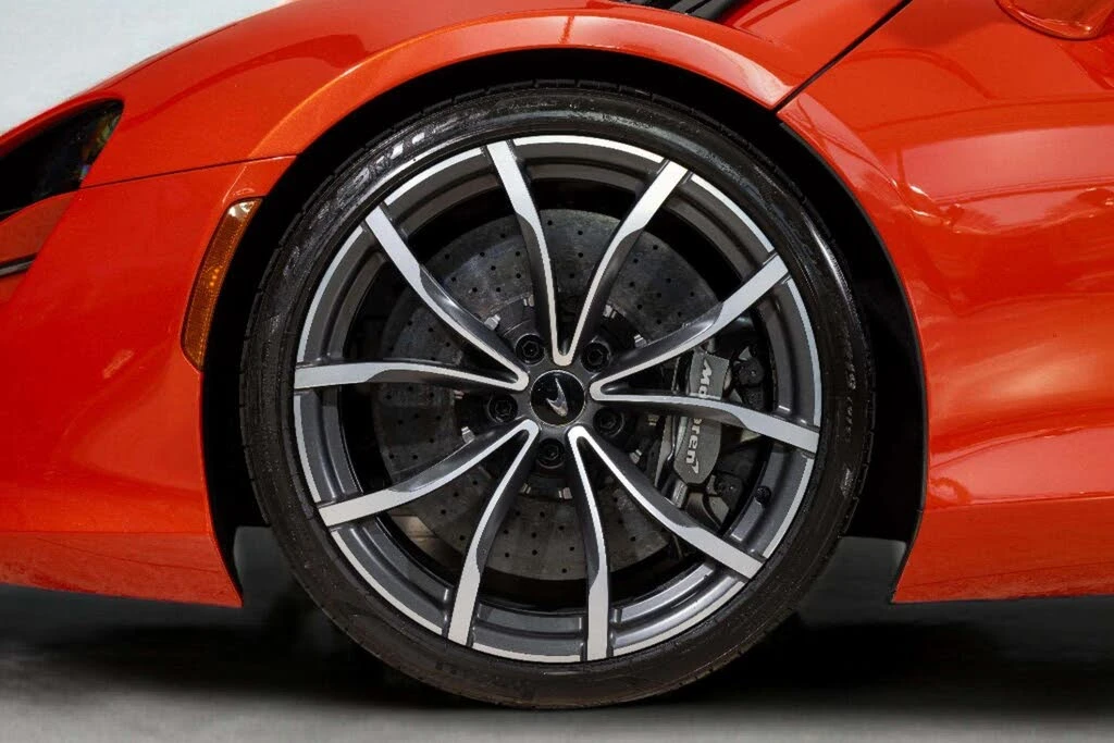 2023 McLaren Artura - Image 9 of 31