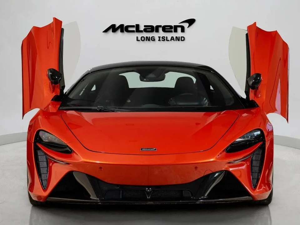 2023 McLaren Artura - Image 31 of 31