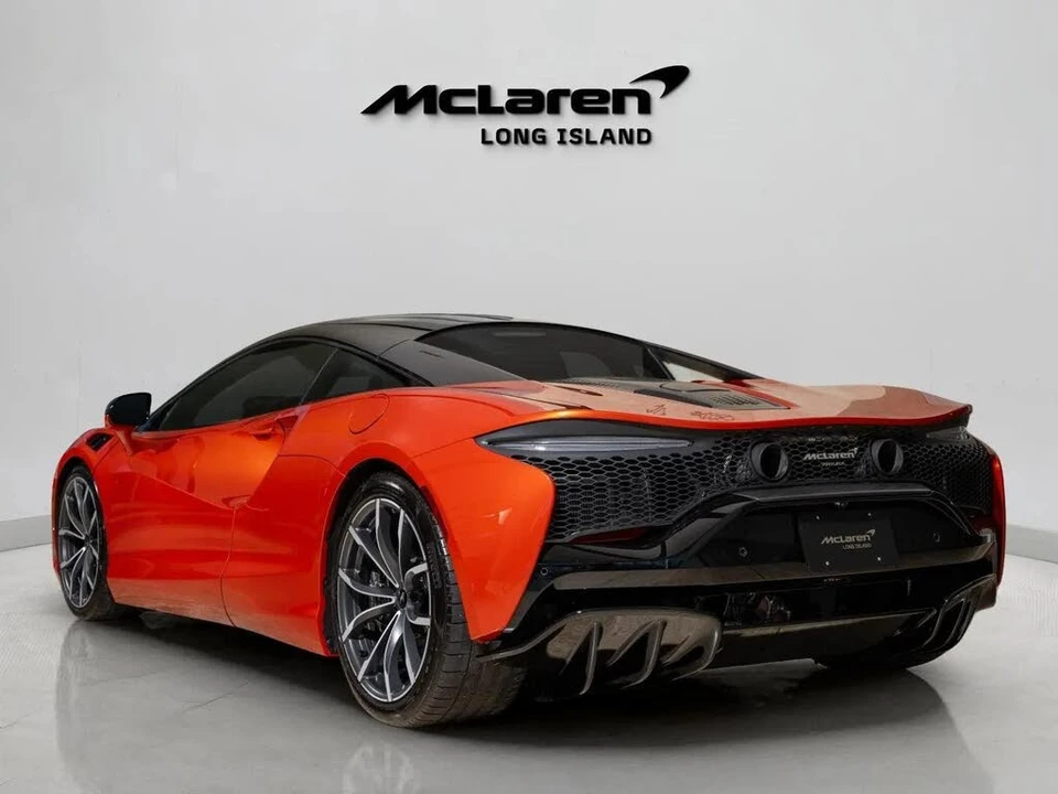 2023 McLaren Artura - Image 7 of 31