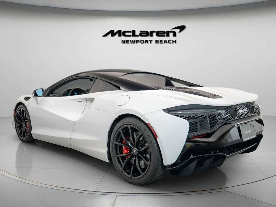 2023 McLaren Artura - Image 4 of 18