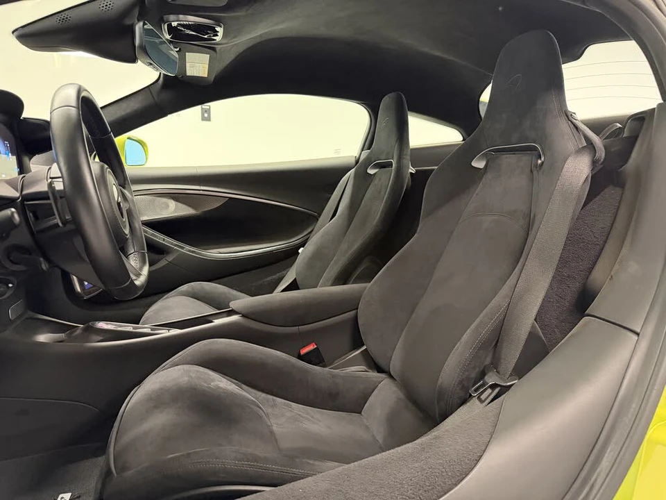 2023 McLaren Artura - Image 2 of 14