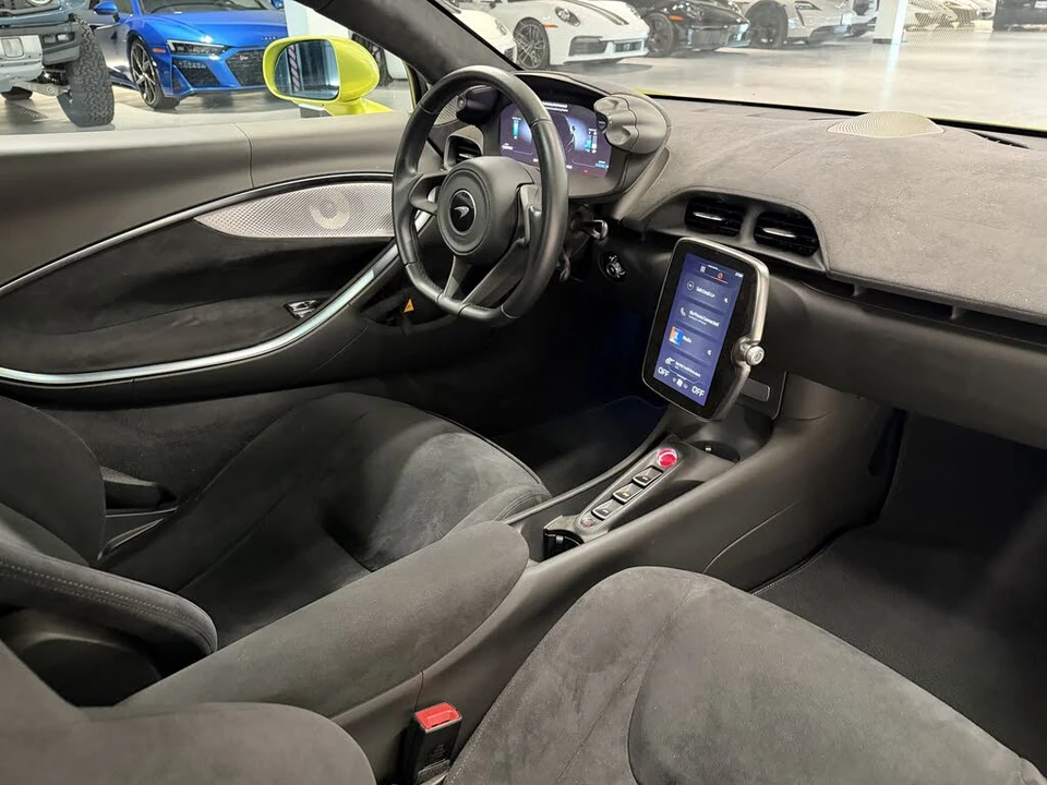 2023 McLaren Artura - Image 14 of 14