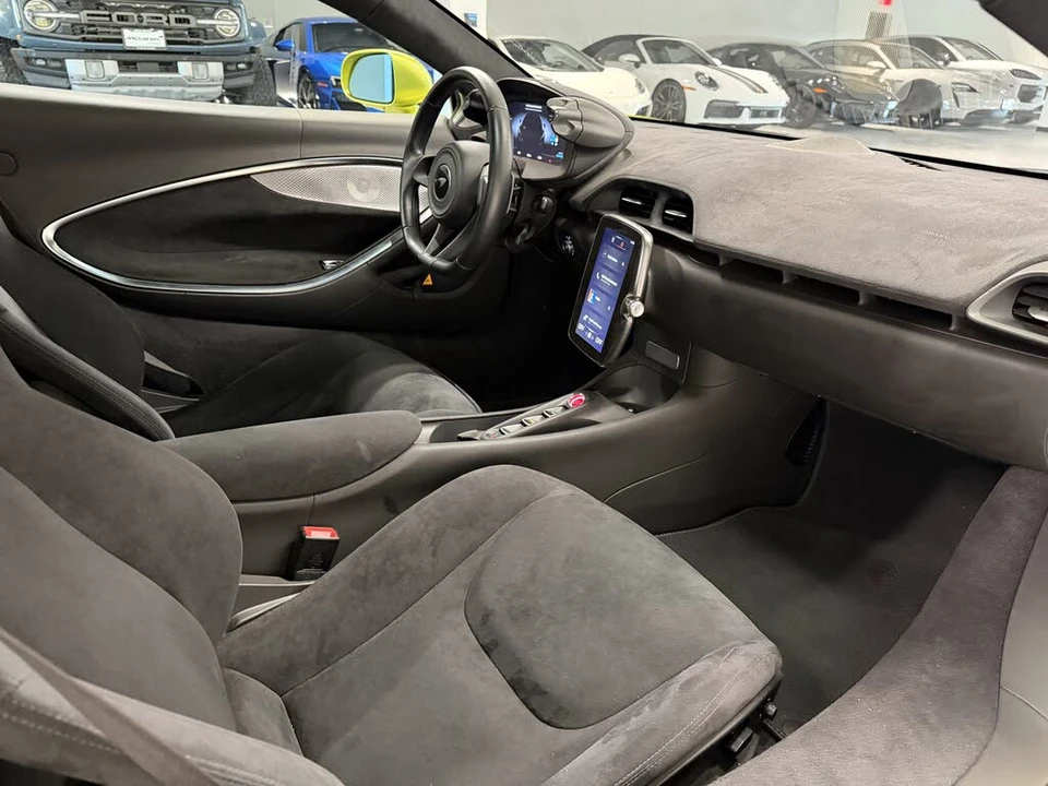 2023 McLaren Artura - Image 12 of 14