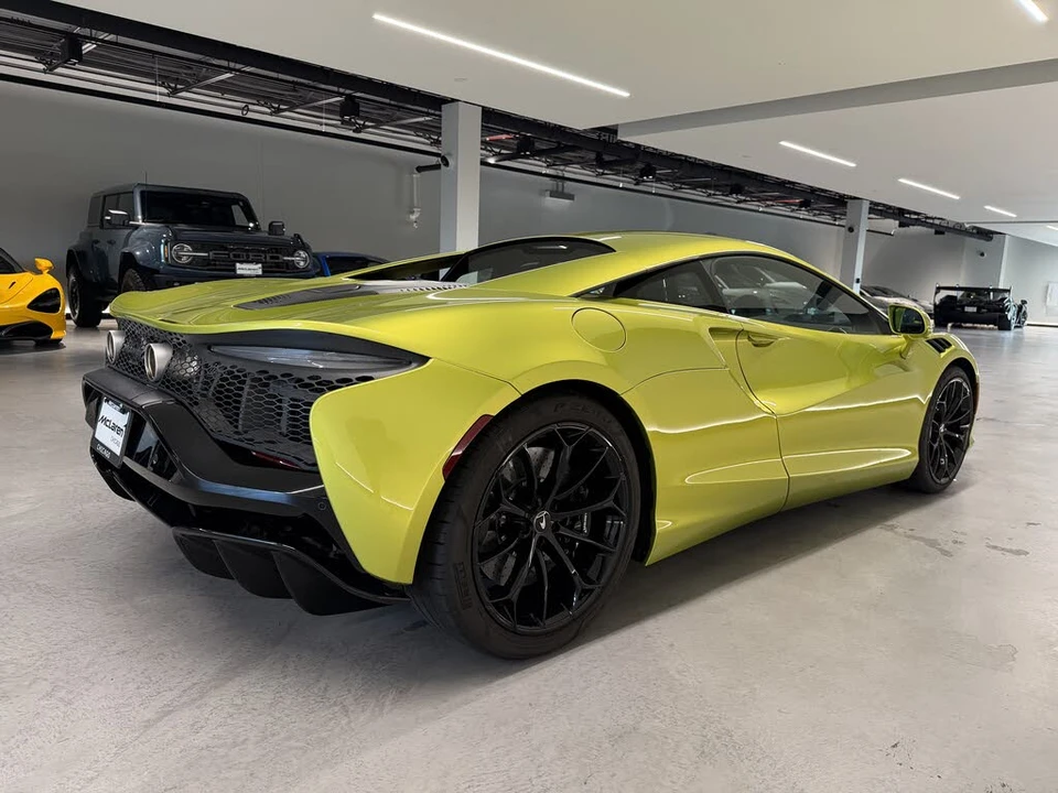 2023 McLaren Artura - Image 5 of 14