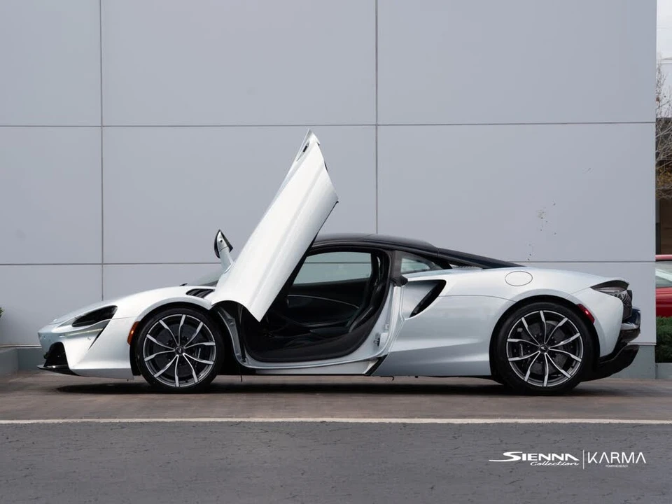 2023 McLaren Artura - Image 16 of 31