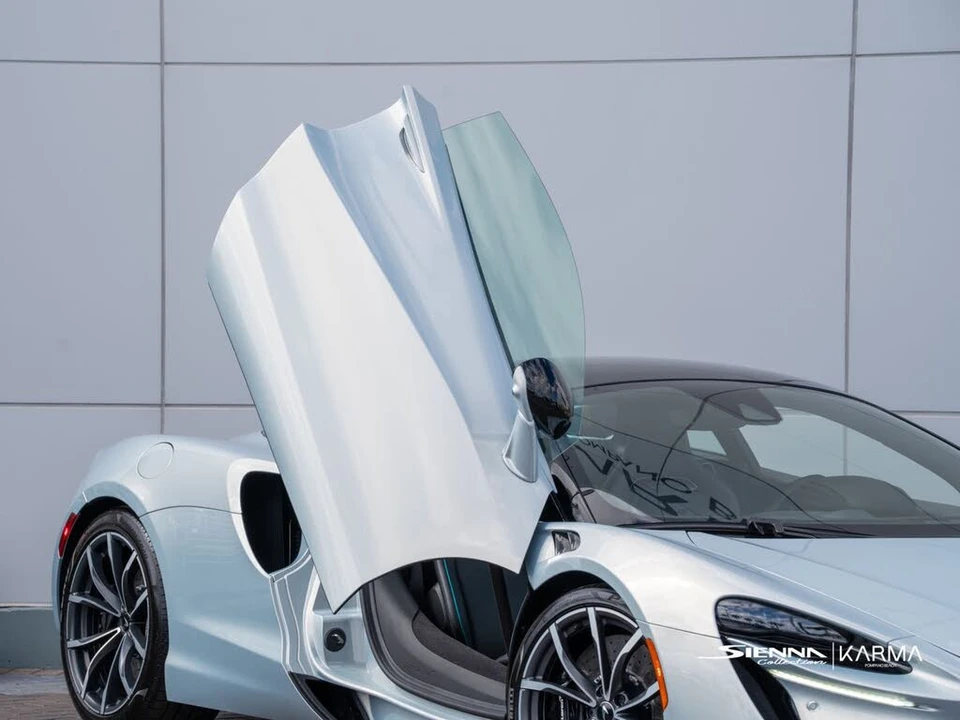 2023 McLaren Artura - Image 8 of 31