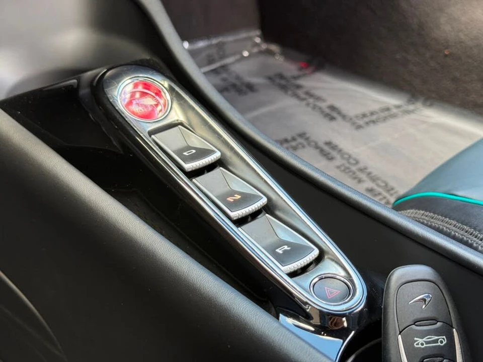 2023 McLaren Artura - Image 29 of 31