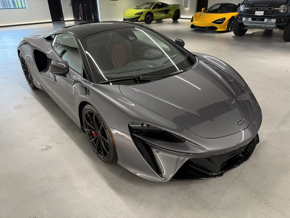 2023 McLaren Artura - Image 8 of 18