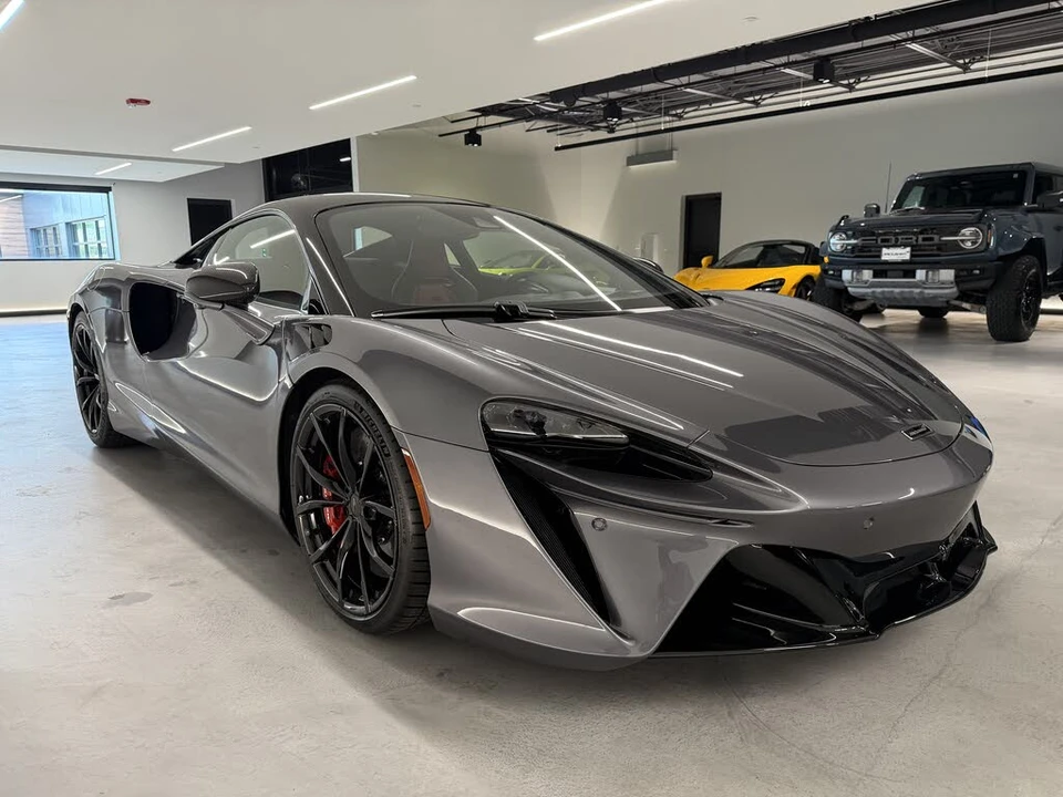2023 McLaren Artura - Image 6 of 18
