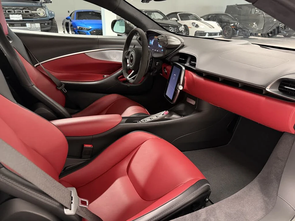 2023 McLaren Artura - Image 16 of 18