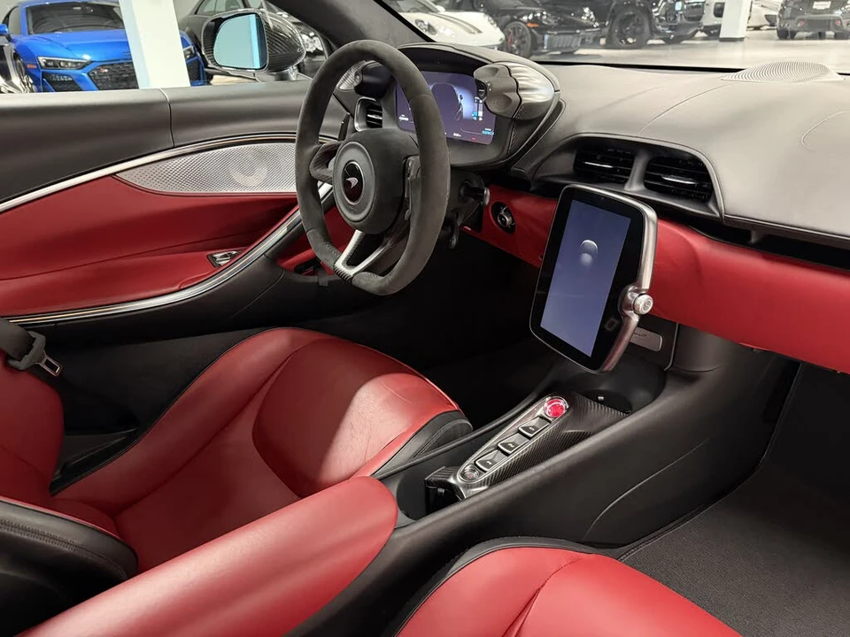 2023 McLaren Artura - Image 18 of 18