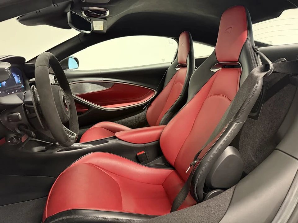 2023 McLaren Artura - Image 2 of 18