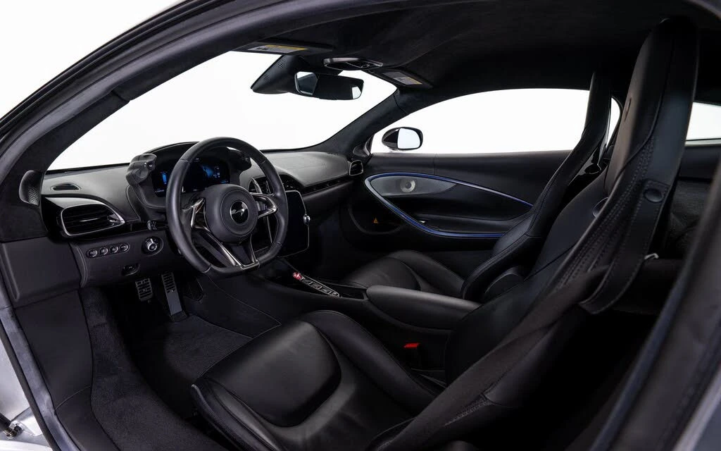 2023 McLaren Artura - Image 16 of 20