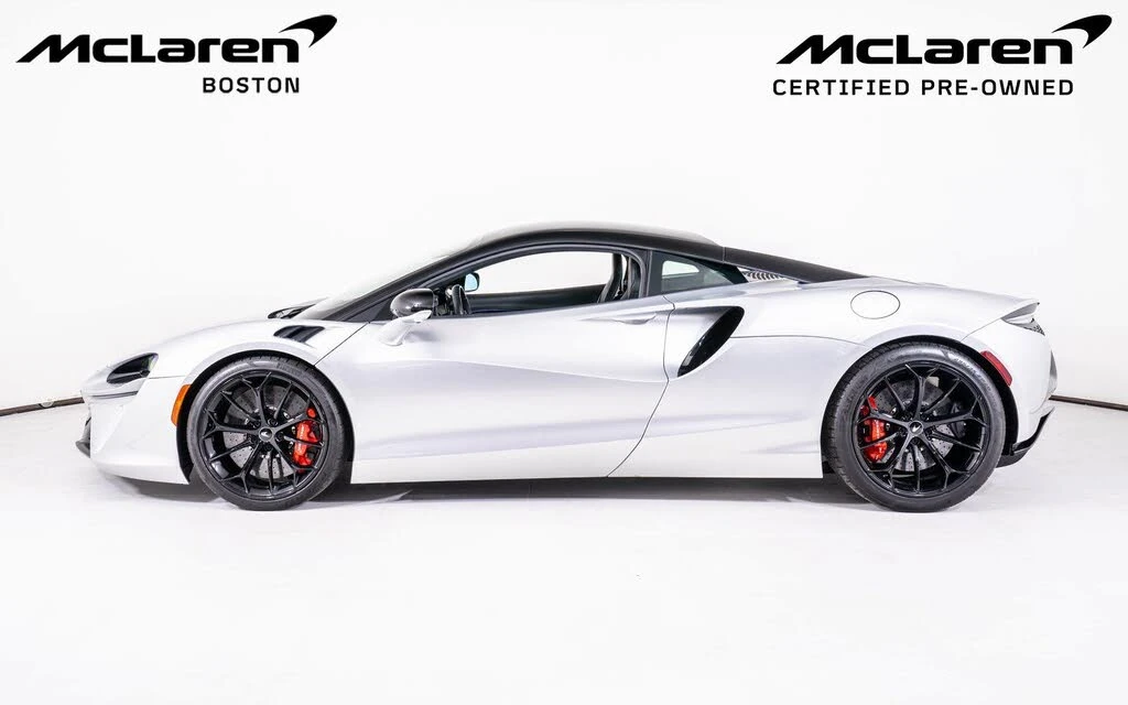 2023 McLaren Artura - Image 2 of 20