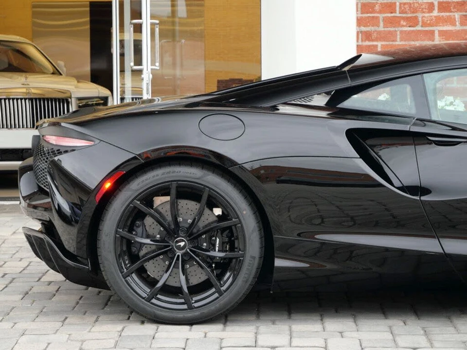 2023 McLaren Artura - Image 15 of 24