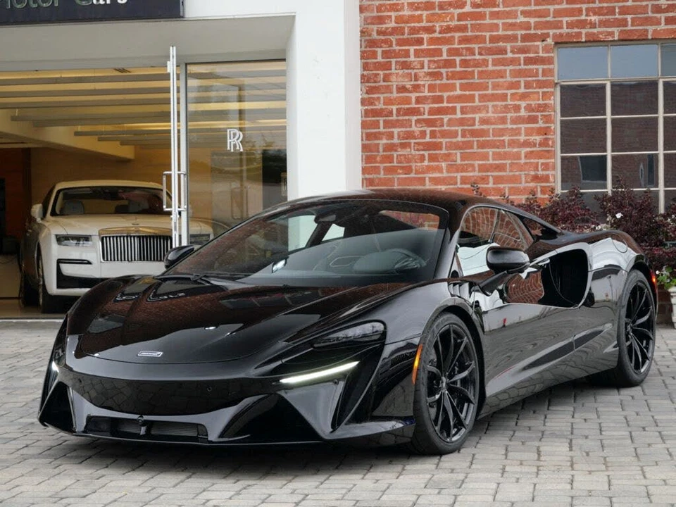 2023 McLaren Artura - Image 13 of 24