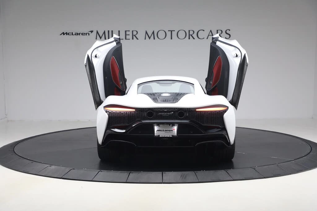 2023 McLaren Artura - Image 17 of 31