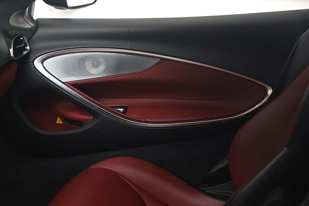 2023 McLaren Artura - Image 29 of 31