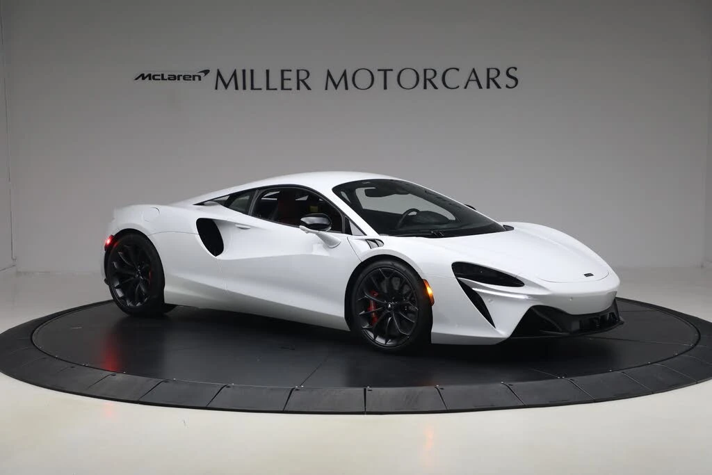 2023 McLaren Artura - Image 10 of 31