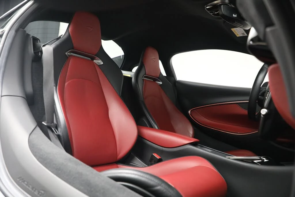 2023 McLaren Artura - Image 25 of 31