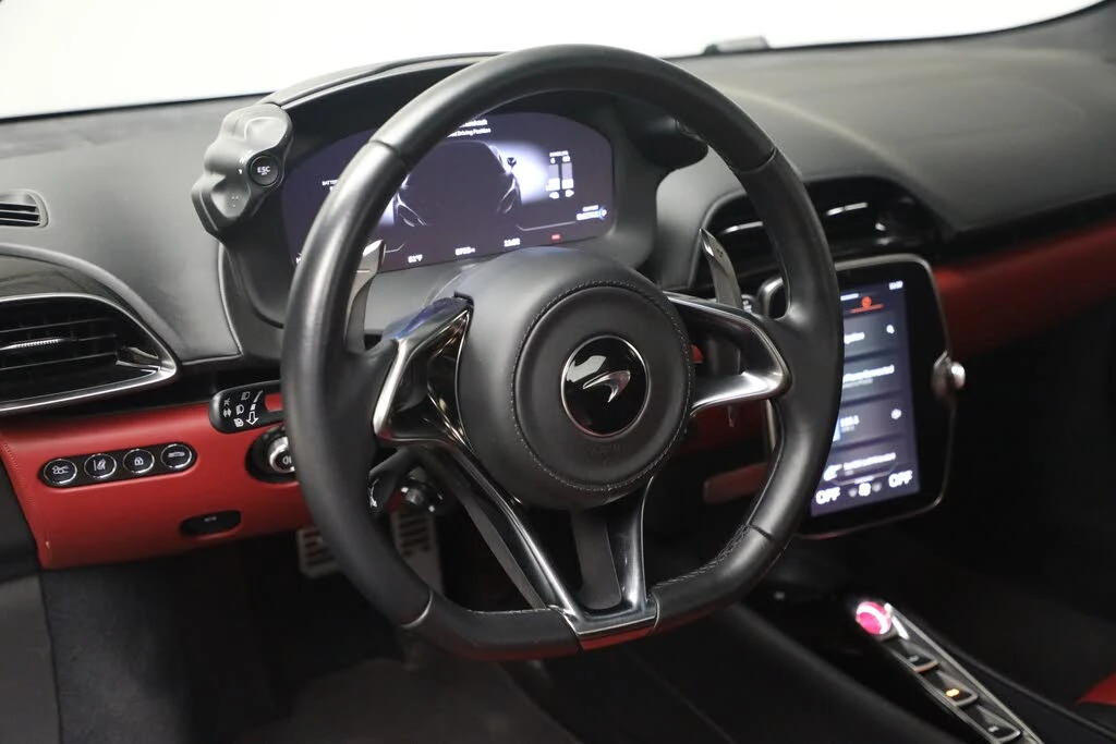 2023 McLaren Artura - Image 28 of 31