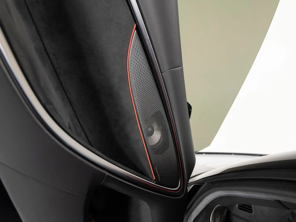 2023 McLaren Artura - Image 11 of 31