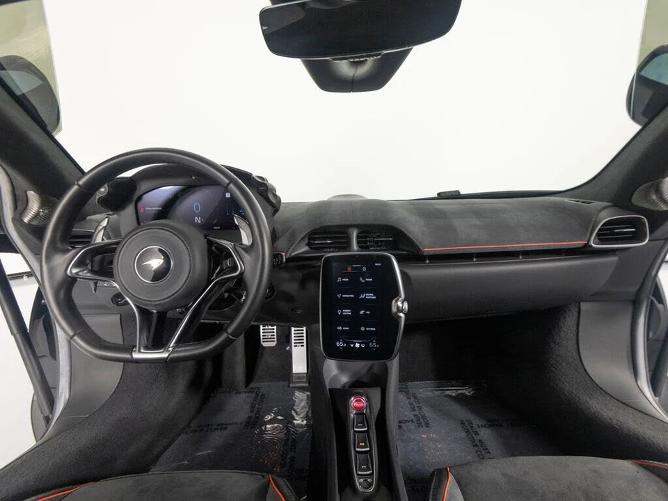 2023 McLaren Artura - Image 30 of 31