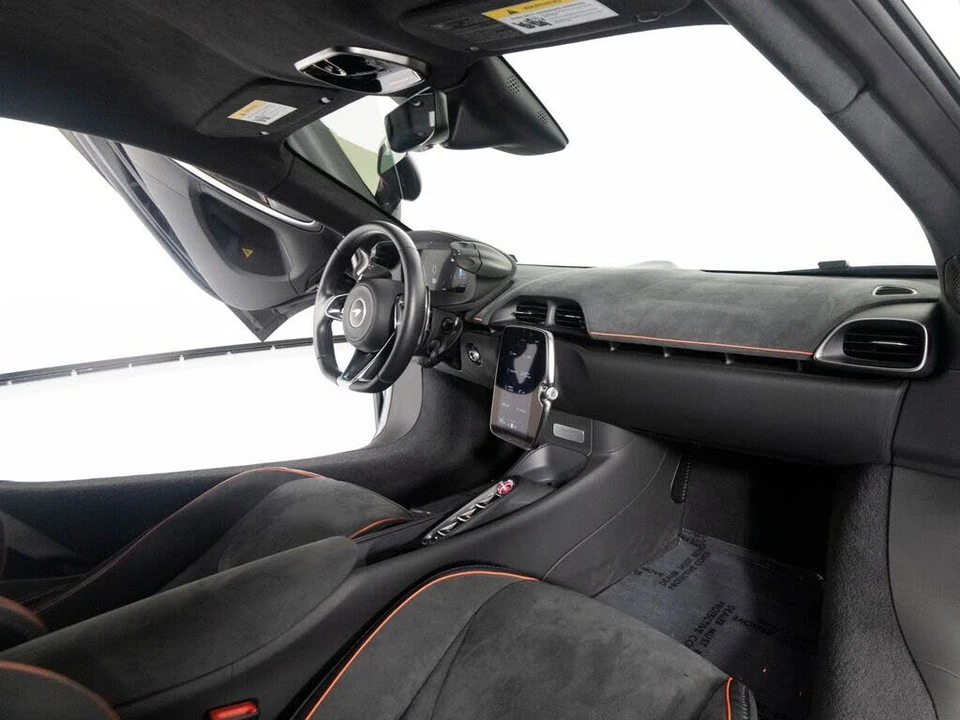 2023 McLaren Artura - Image 25 of 31