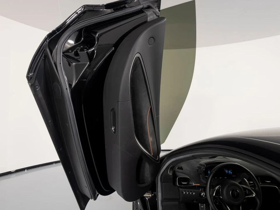 2023 McLaren Artura - Image 10 of 31