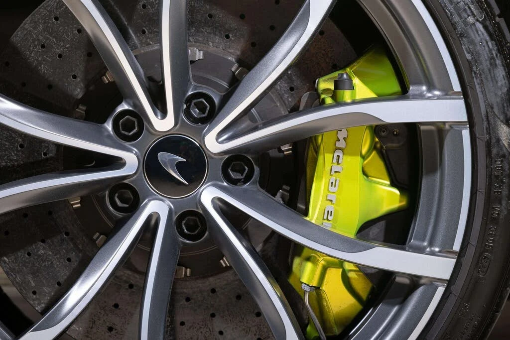 2023 McLaren Artura - Image 14 of 28