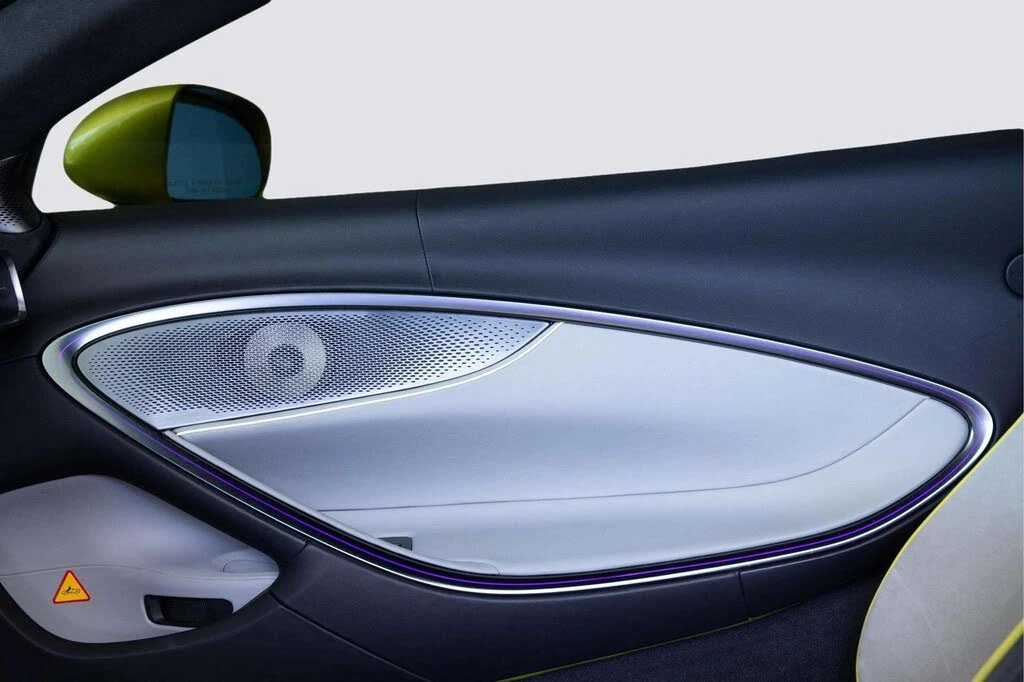 2023 McLaren Artura - Image 24 of 28