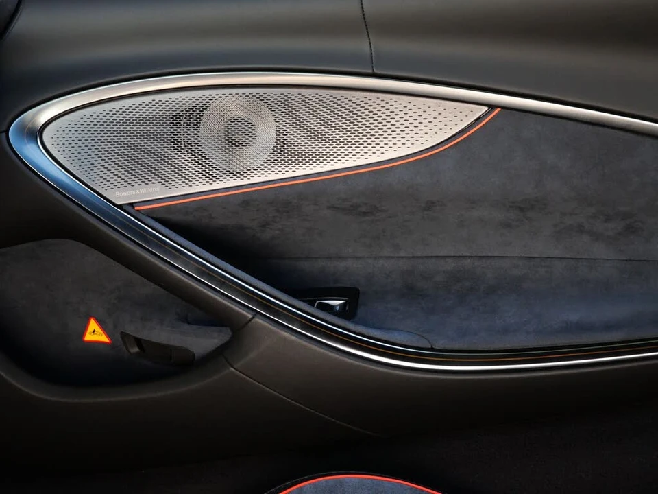 2023 McLaren Artura - Image 19 of 25