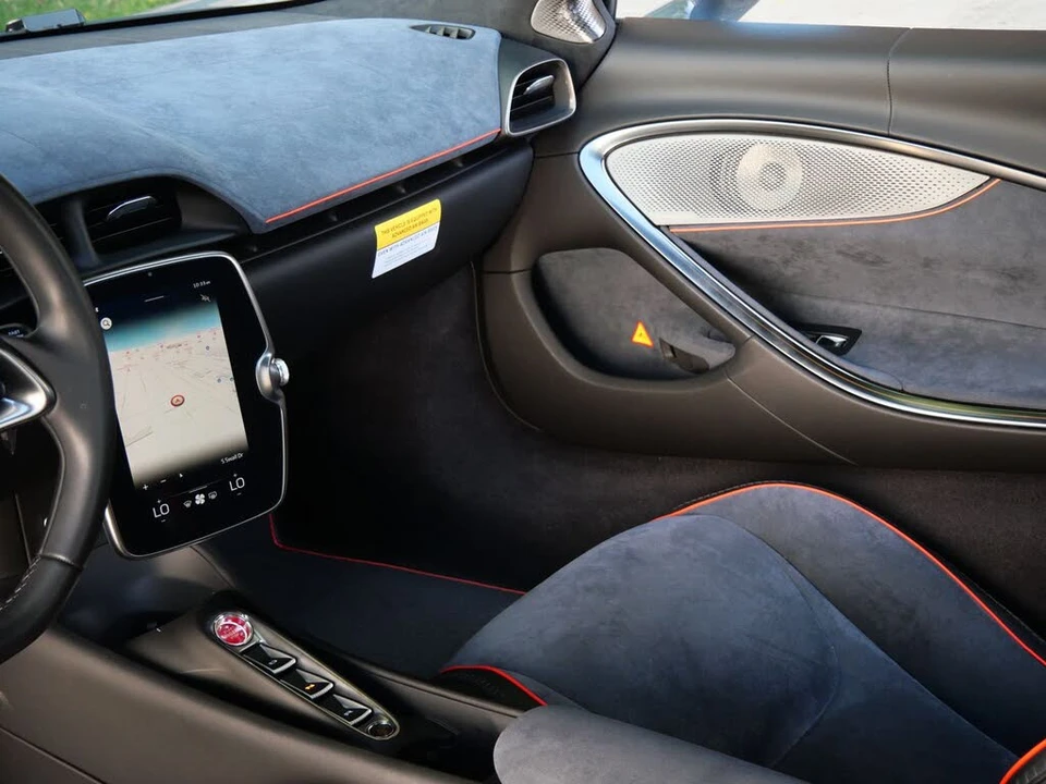 2023 McLaren Artura - Image 18 of 25