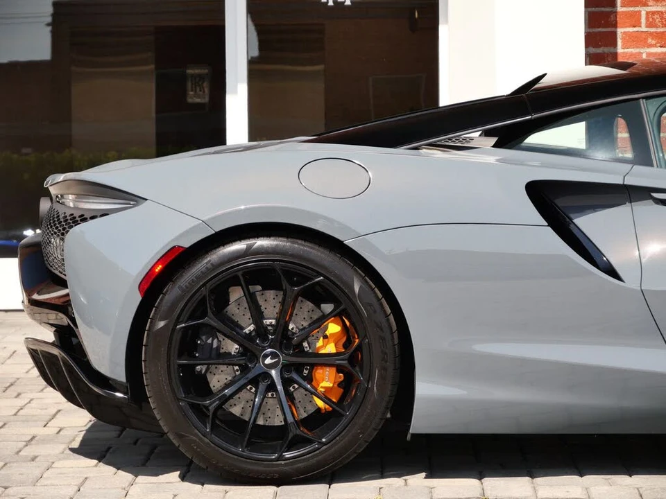 2023 McLaren Artura - Image 15 of 25