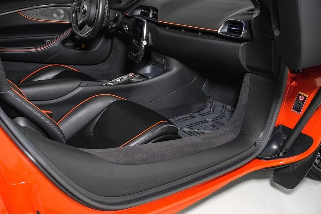 2023 McLaren Artura - Image 20 of 31
